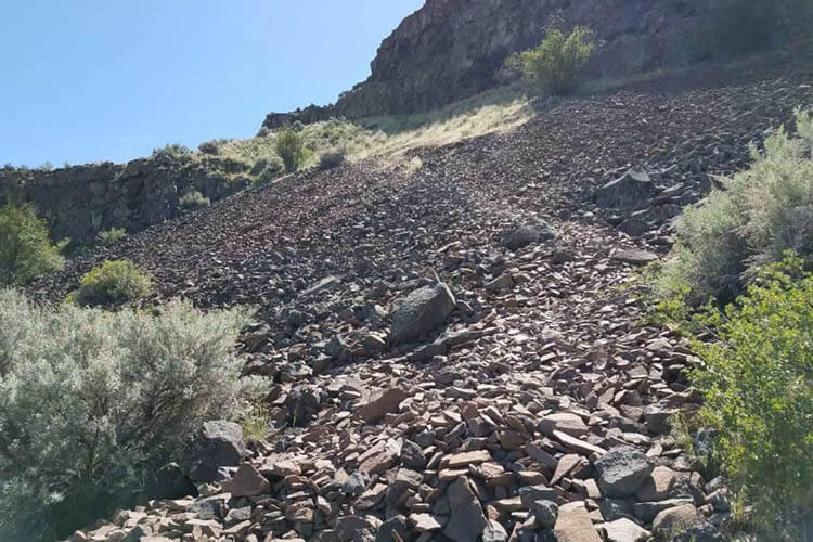 hiking trail scablands