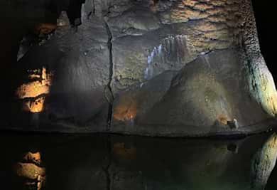 Cathedral Caverns Tour